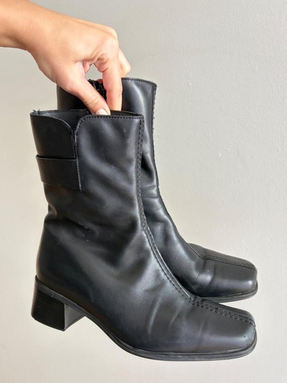 La Canadienne Leather Ankle Boots Size 8 Black
